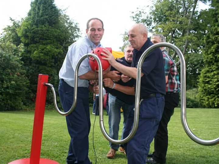Buzz wire gegant en un esdeveniment (2)