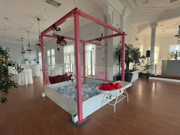 Garra humana en un evento (2)