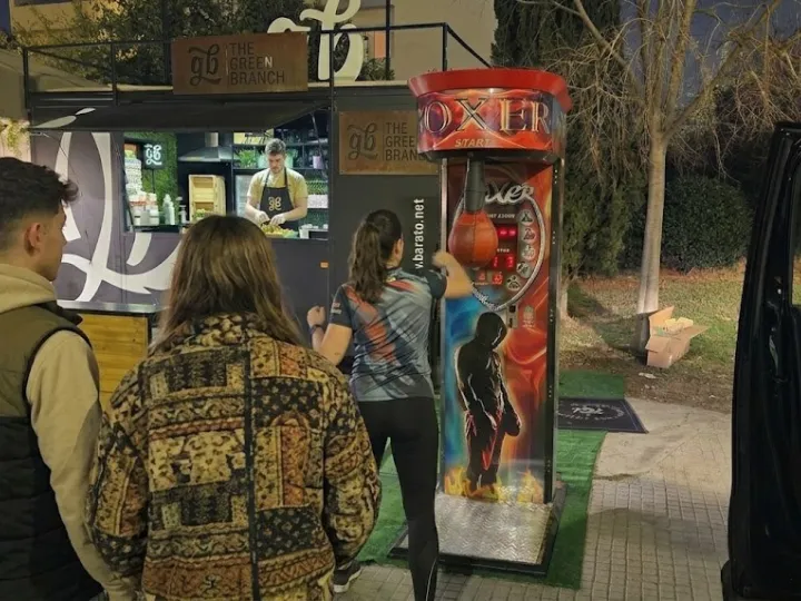 Boxing machine at an event (6)
