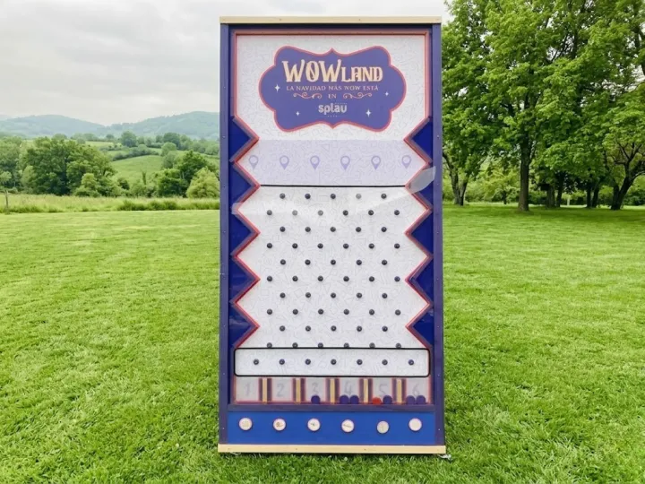 Plinko gigante en un evento (1)