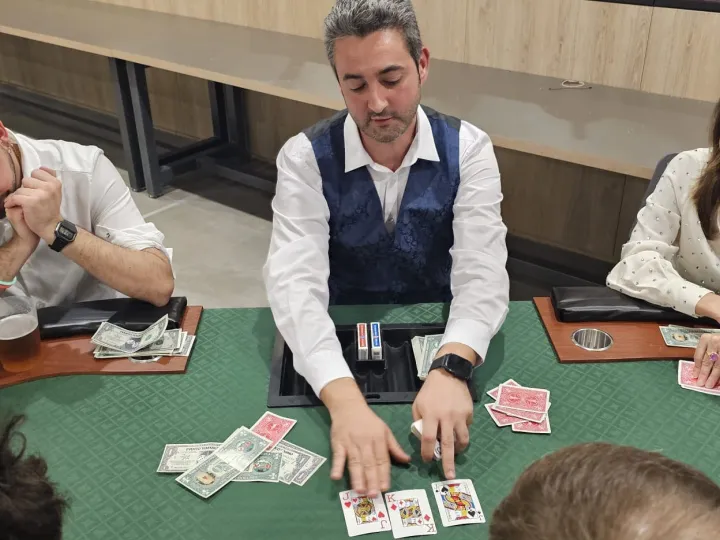 Taula de pòquer Texas Hold’em en un esdeveniment (7)