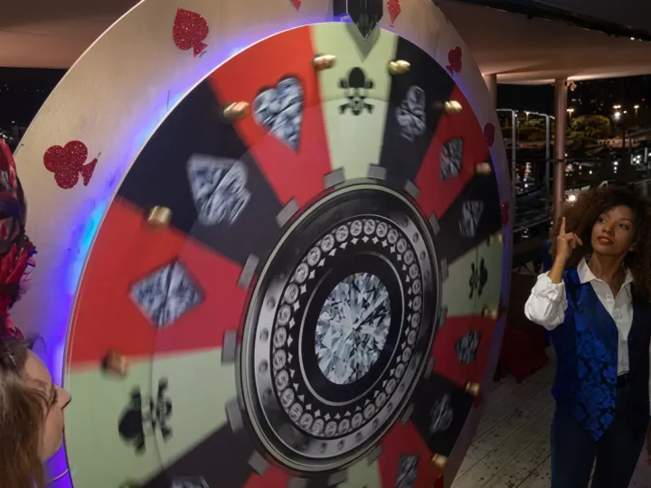 Ruleta de la fortuna en un esdeveniment (4)