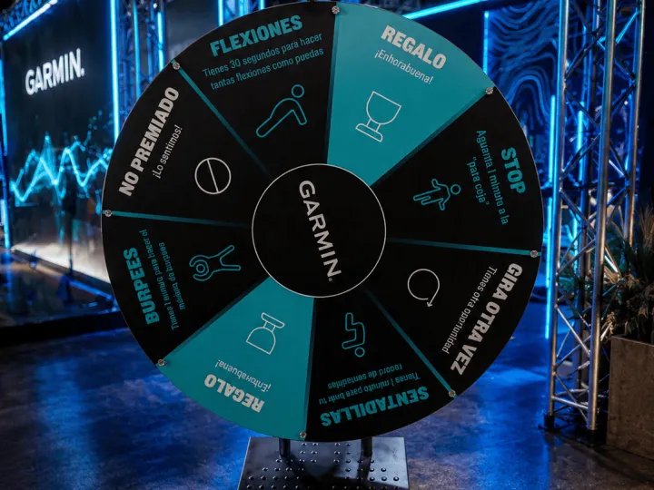 Ruletas promocionales en un evento (5)