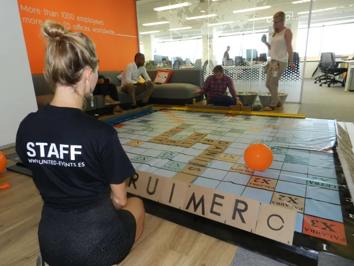Scrabble gegant en un esdeveniment (4)