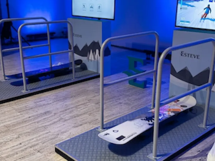 Snowboard simulator at an event (2)