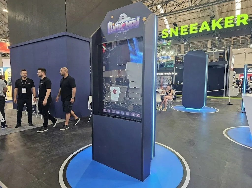 Plinko gigante en un evento (2)
